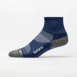 Feetures Elite Light Cushion Quarter Socks -Brooks Shop 651082 166 1
