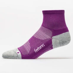 Feetures Elite Light Cushion Quarter Socks -Brooks Shop 651082 167 1