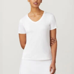 Fila Essentials Short Sleeve V-Neck Women's -Brooks Shop 758052 100 1