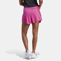 Front Page -Brooks Shop 758250 006 2